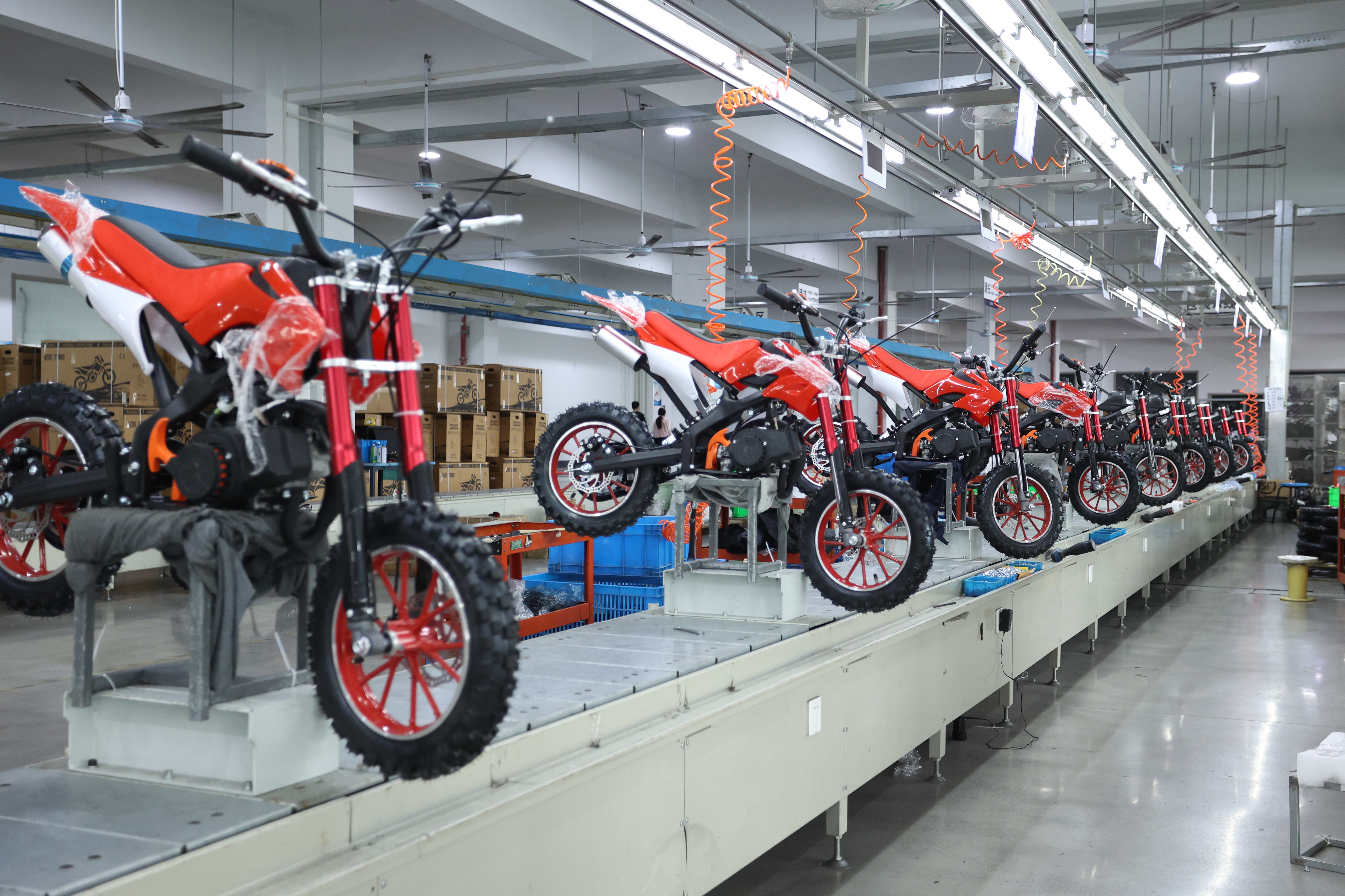 dirt bike manufacturer